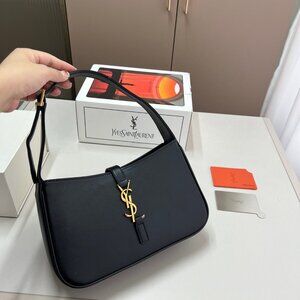 YSL LE 5 À 7 HOBO BAG IN SMOOTH LEATHER NOIR